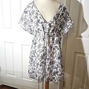 RALPH‎ LAUREN, white with black floral print. OS. Empire waist tie cover up.
